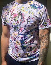 Load image into Gallery viewer, Floral Printed Short Sleeve Tee
