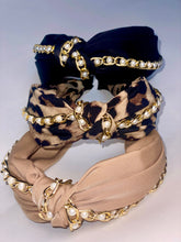 Cargar imagen en el visor de la galería, Pearly Chain Headband
